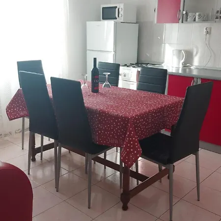 Apartment Sendi Island