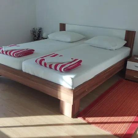 Apartment Sendi Island